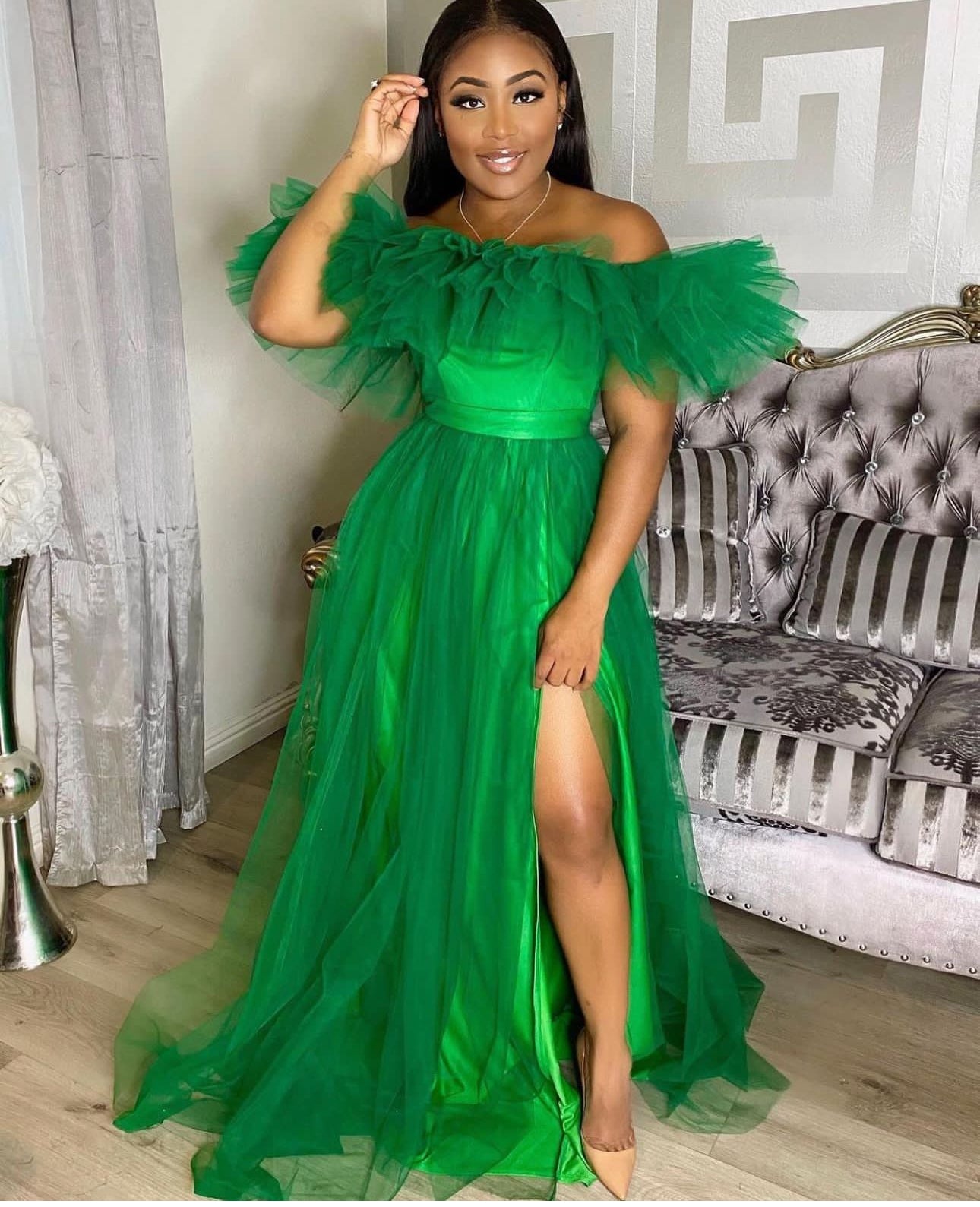 THE BIG REVEAL RUFFLE DRESS - EMERALD DRESS
